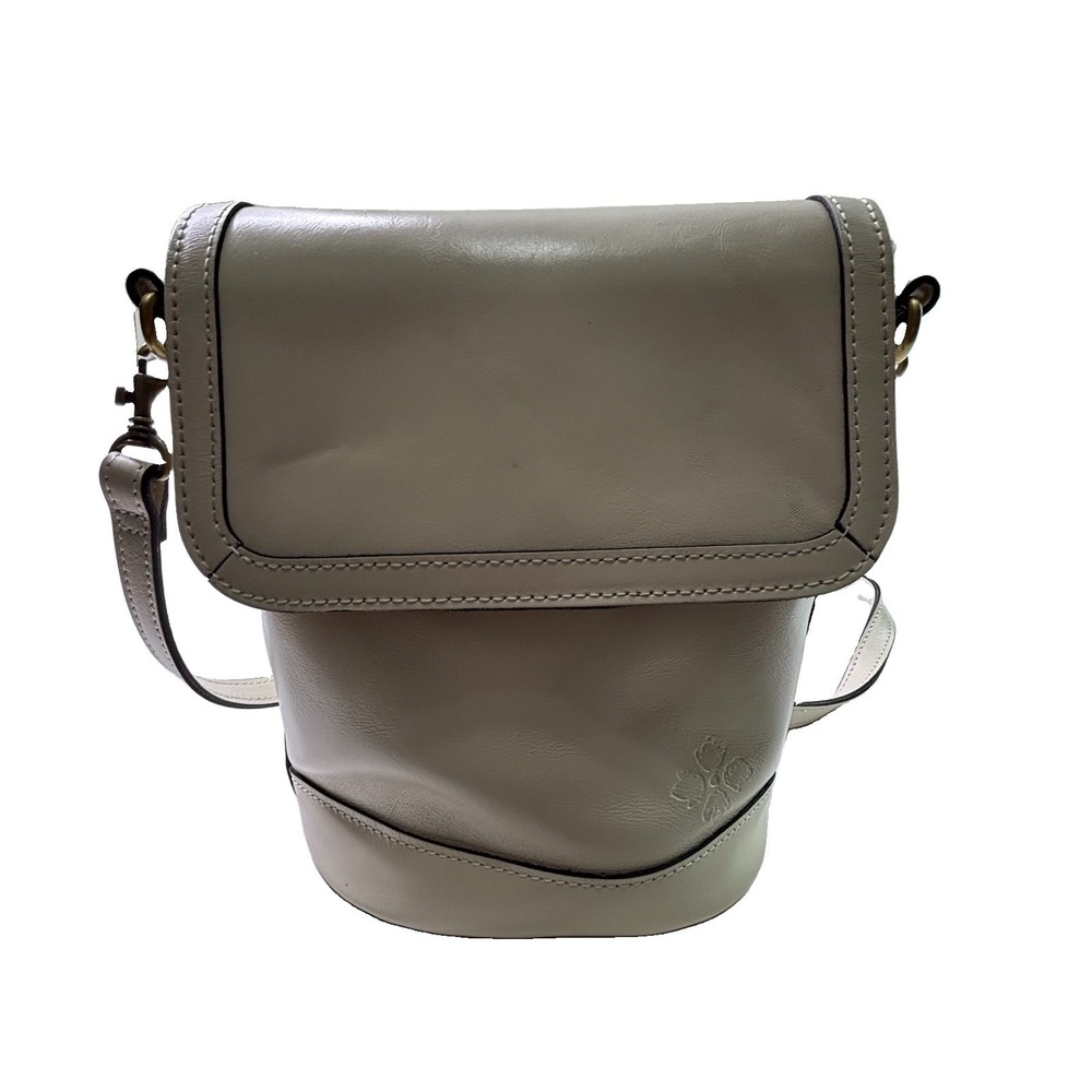 Patricia Nash Octavia Beige Leather Shoulder Bucket Bag Brass Hardware Medium